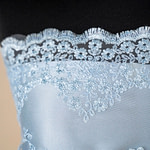 Tessuto Tulle Ricamato Fiori Piccoli TC001088 per Abbigliamento