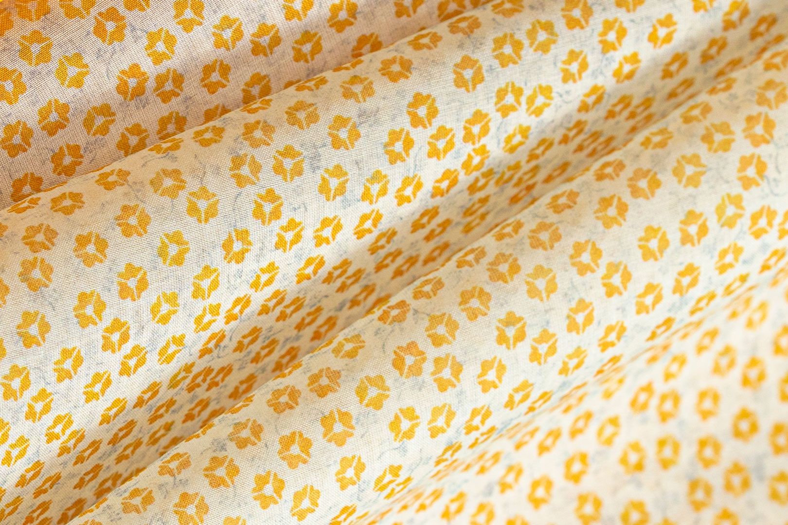 Yellow Cotton Muslin Apparel Fabric ST000273