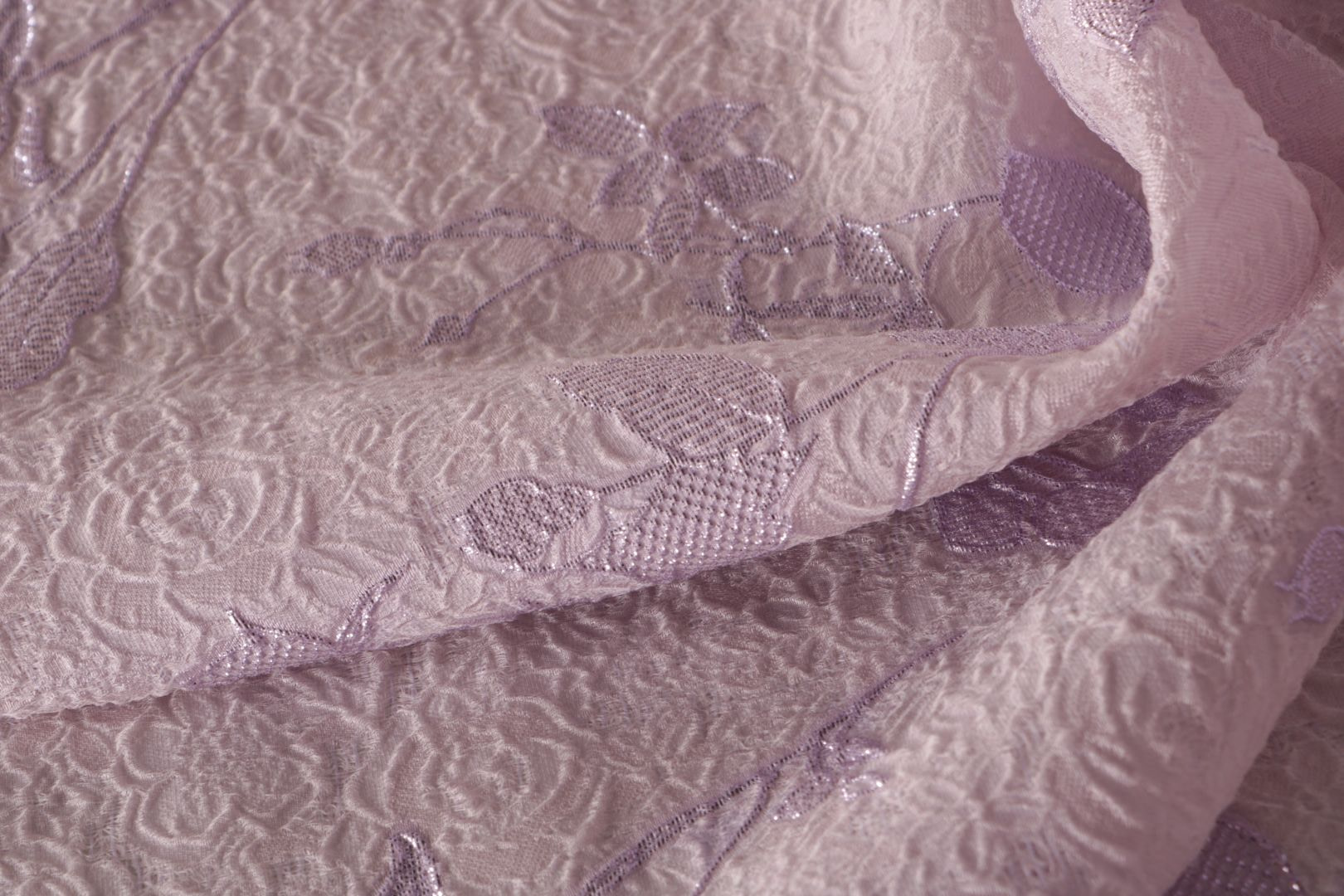 Tessuto Viola in Poliestere, Seta per Abbigliamento UN001127