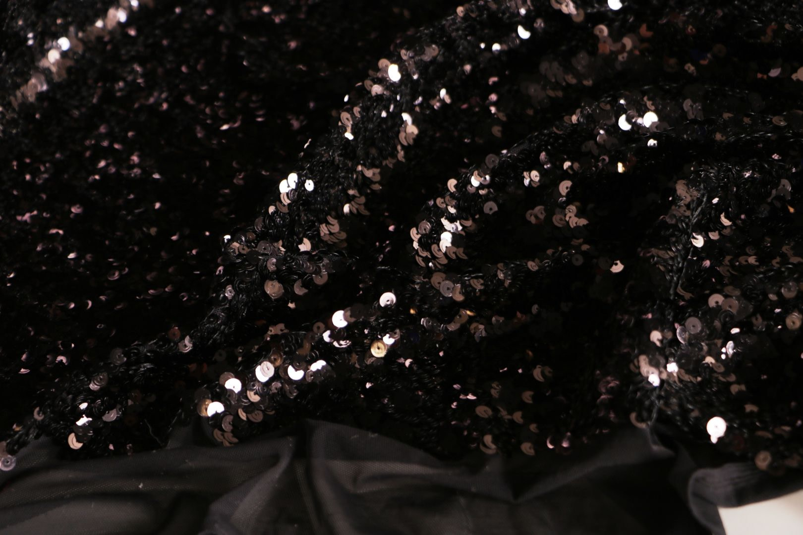 Tessuto Paillettes Nero in Poliestere per Abbigliamento TC000607