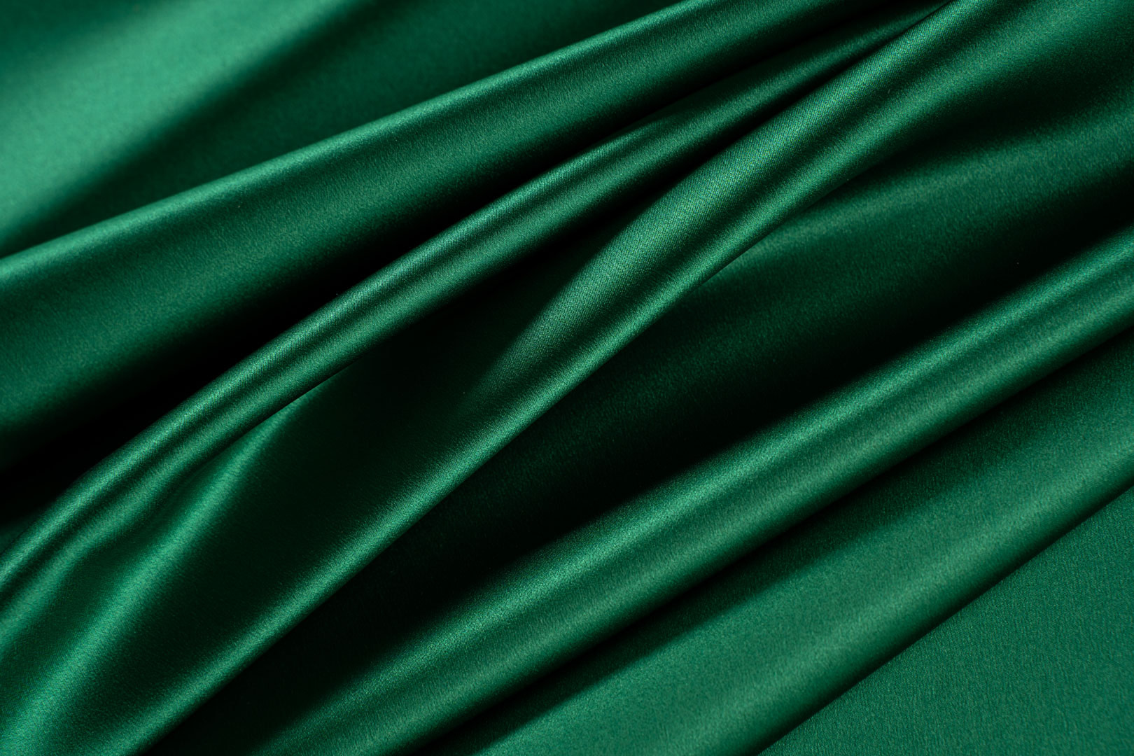 Green silk crepe back satin | new tess