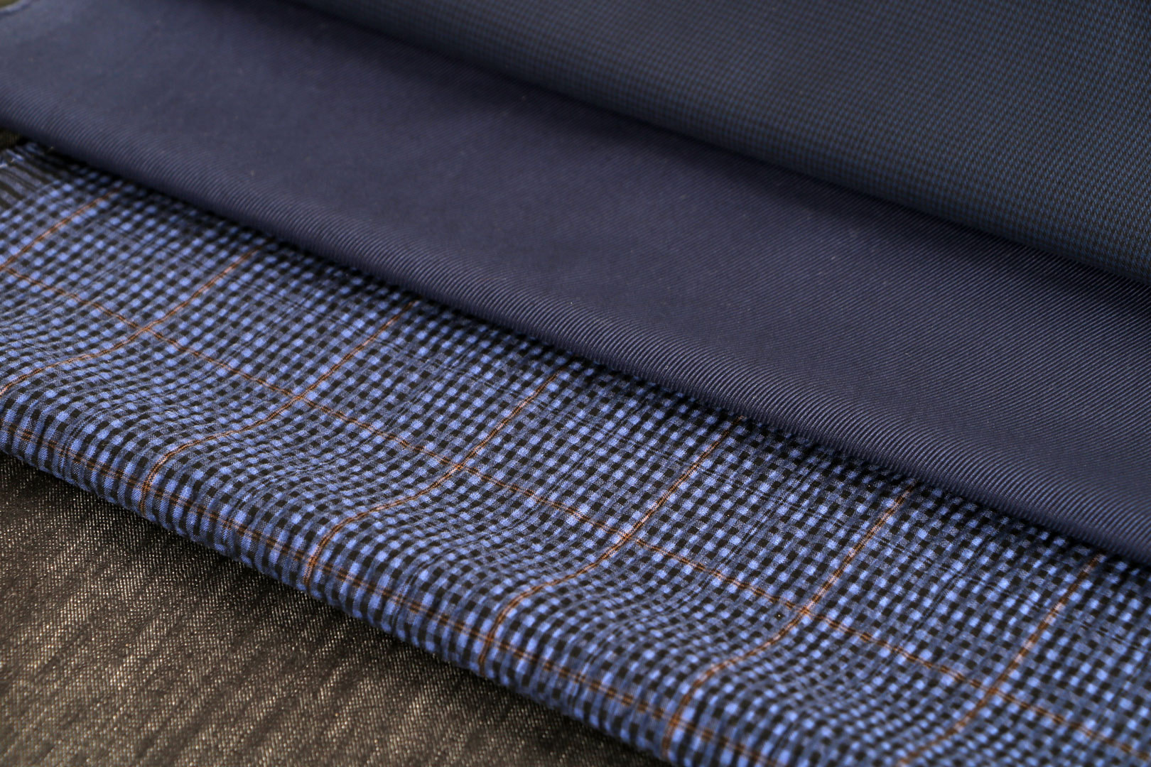Larusmiani suiting fabrics | new tess