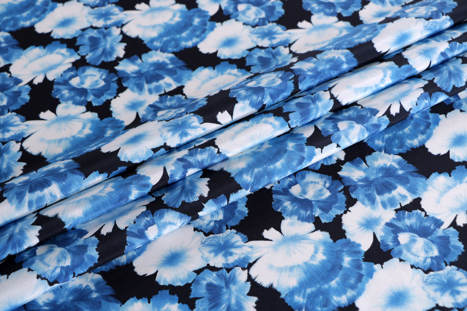 Black, Blue Silk Apparel Fabric ST000673