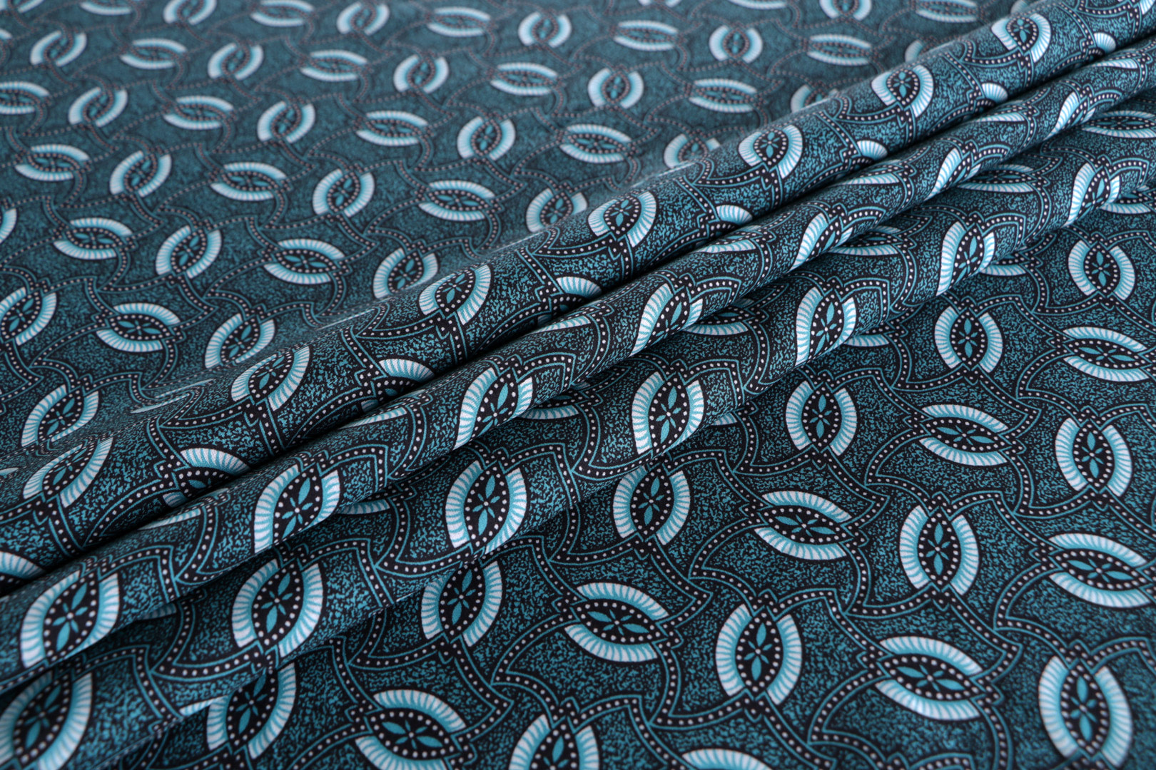 Tissu Couture Mousseline Bleu en Viscose ST000714