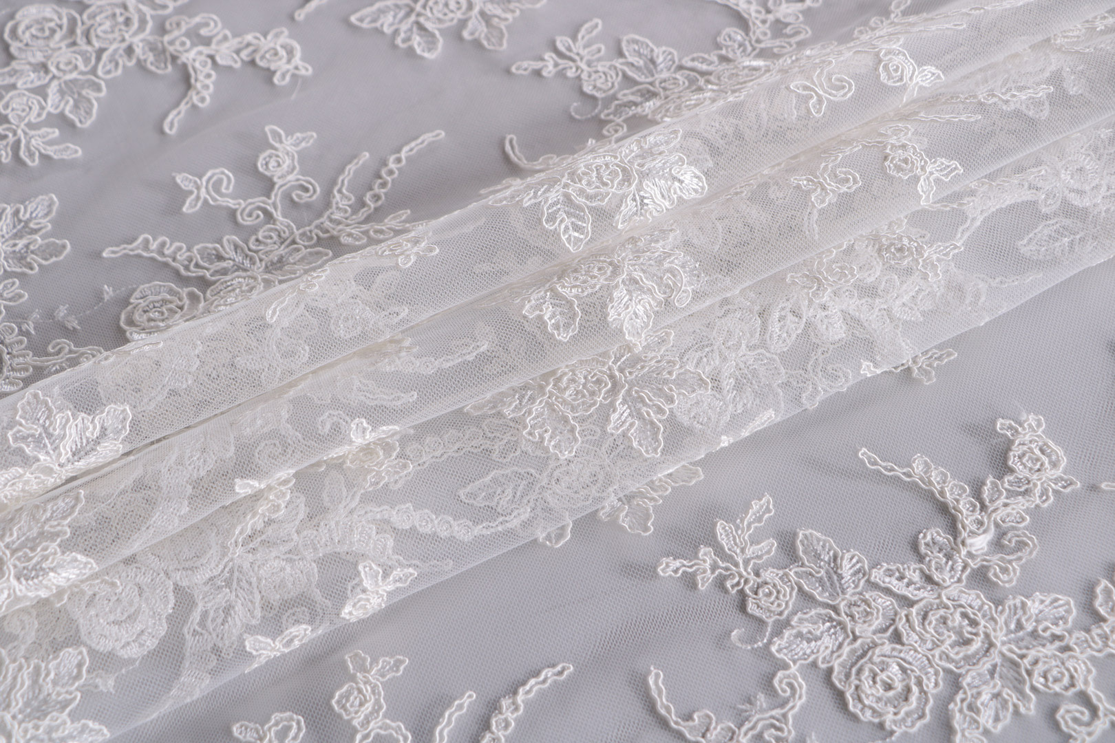 White Polyester Apparel Fabric TC001155