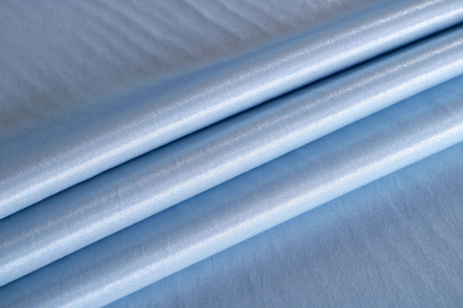 Blue Cotton, Polyester, Viscose Apparel Fabric UN001370