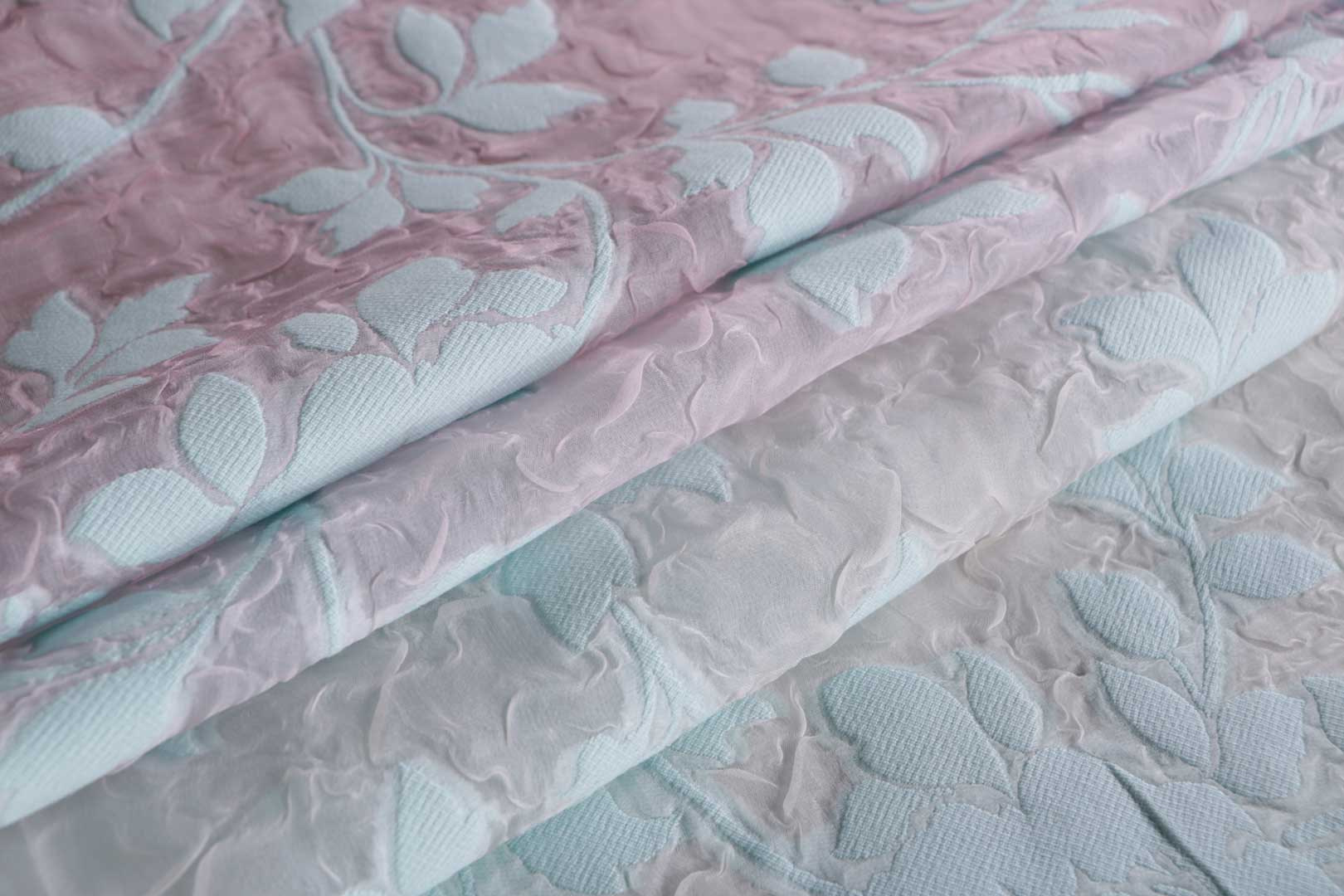 Blue, Pink Cotton, Polyester, Silk Apparel Fabric UN001379