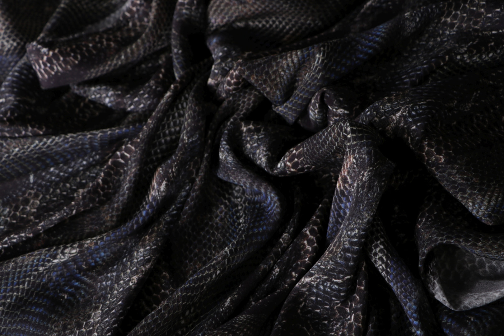 Tissu Couture Bleu, Gris, Noir en Viscose ST000383