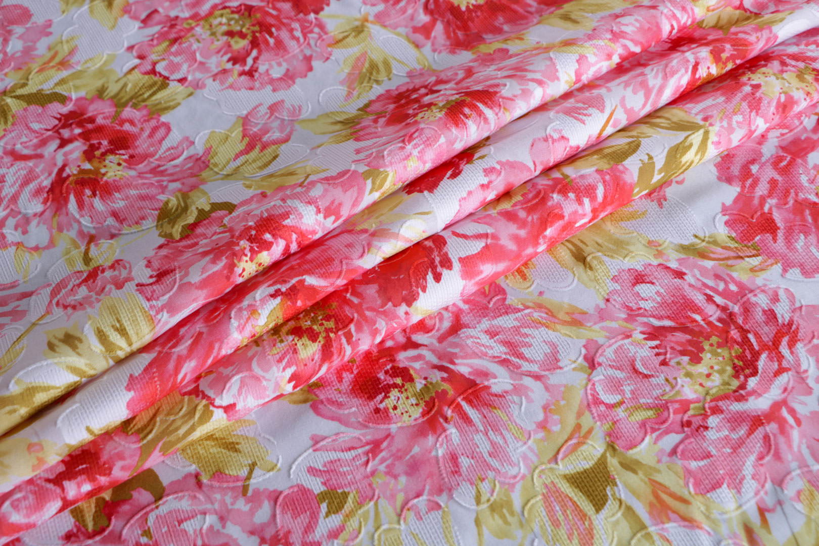 Pink, Red, White, Yellow Cotton Apparel Fabric ST000550