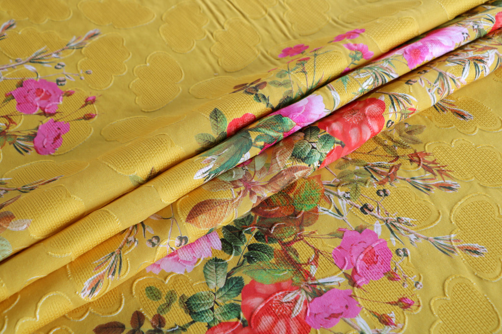Tessuto Giallo, Rosa, Rosso, Verde in Cotone per Abbigliamento ST000555