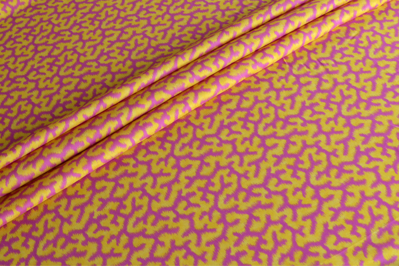 Tessuto Mussola Fucsia, Giallo in Viscosa per Abbigliamento ST000579