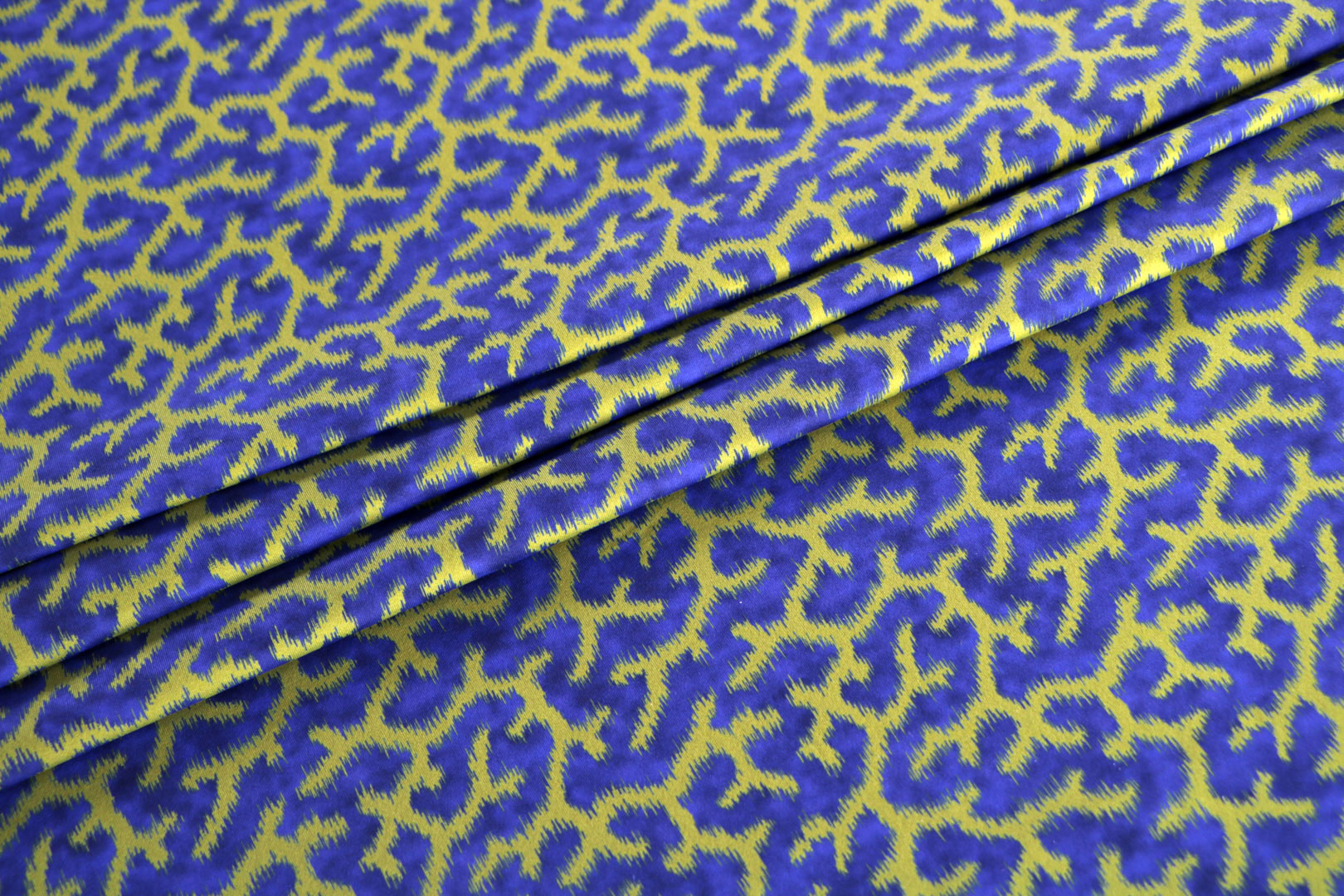 Blue, Green, Purple Polyester, Stretch Apparel Fabric ST000600