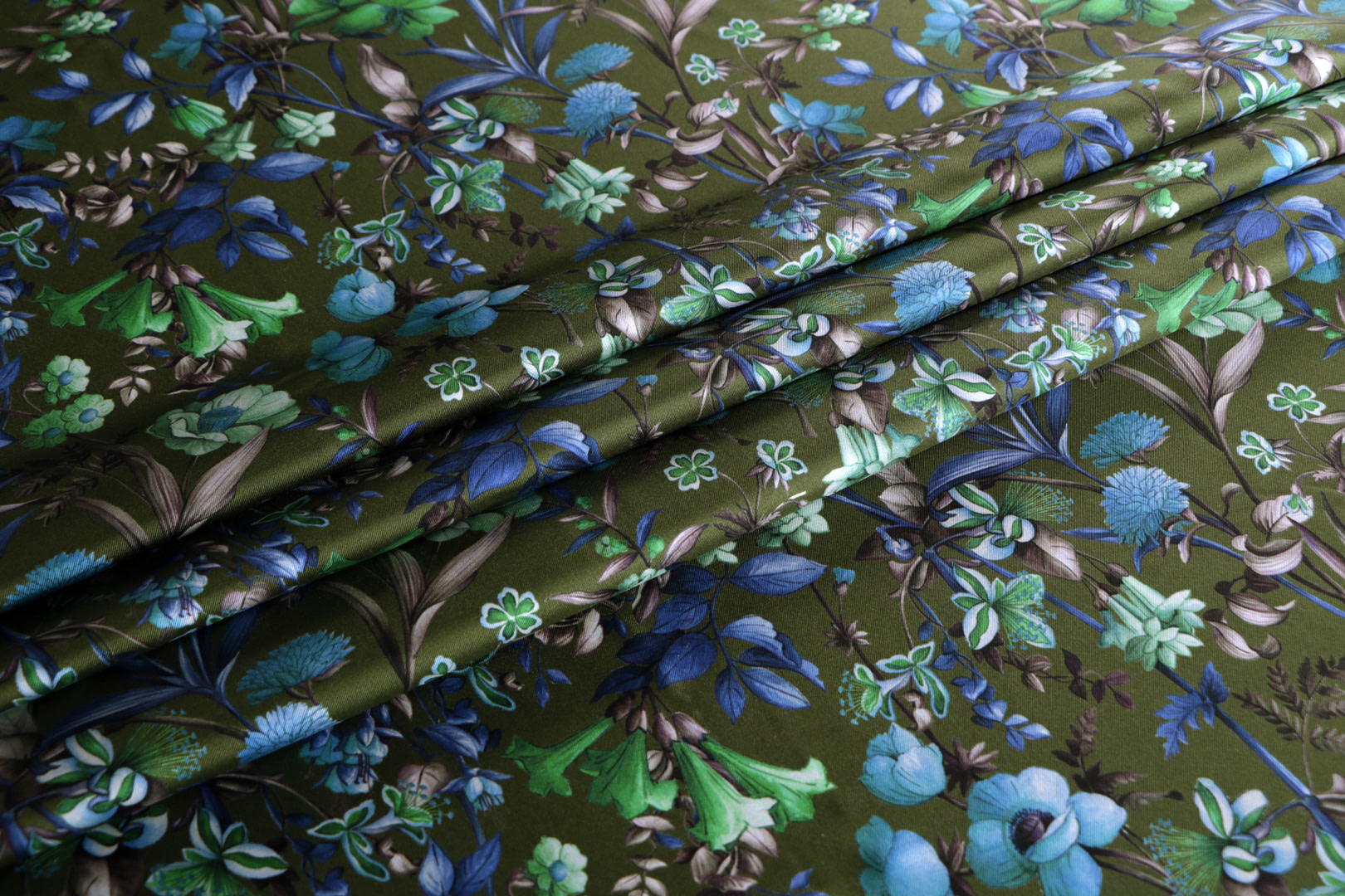 Blue, Green Silk Apparel Fabric ST000647