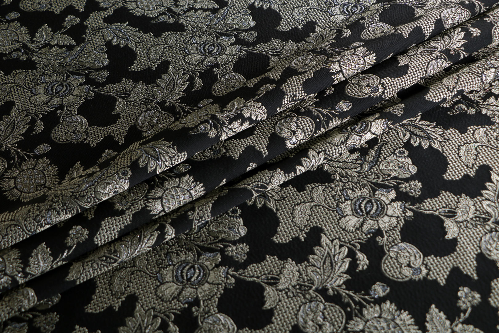 Black, Silver Polyester, Viscose Apparel Fabric TC000999