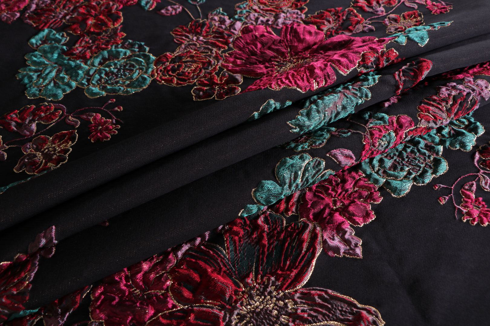 Black, Green, Red Polyester, Silk Apparel Fabric TC001002