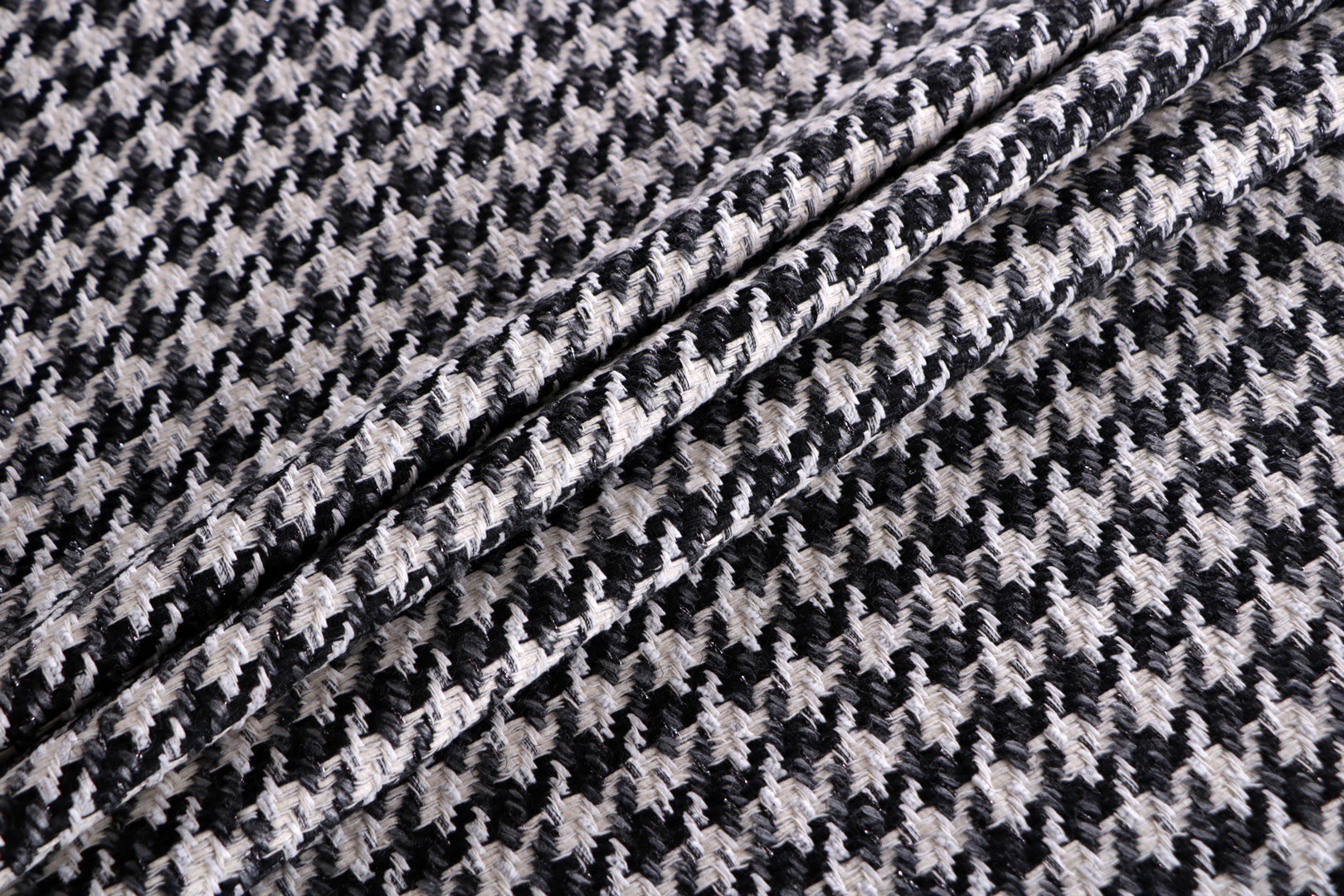 Black, White Polyester, Wool Apparel Fabric TC001047