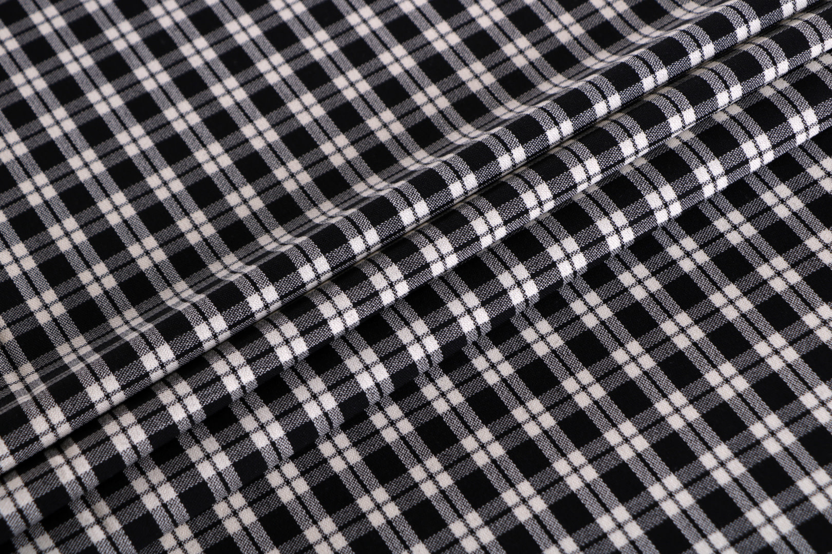 Black, White Wool Apparel Fabric TC001057