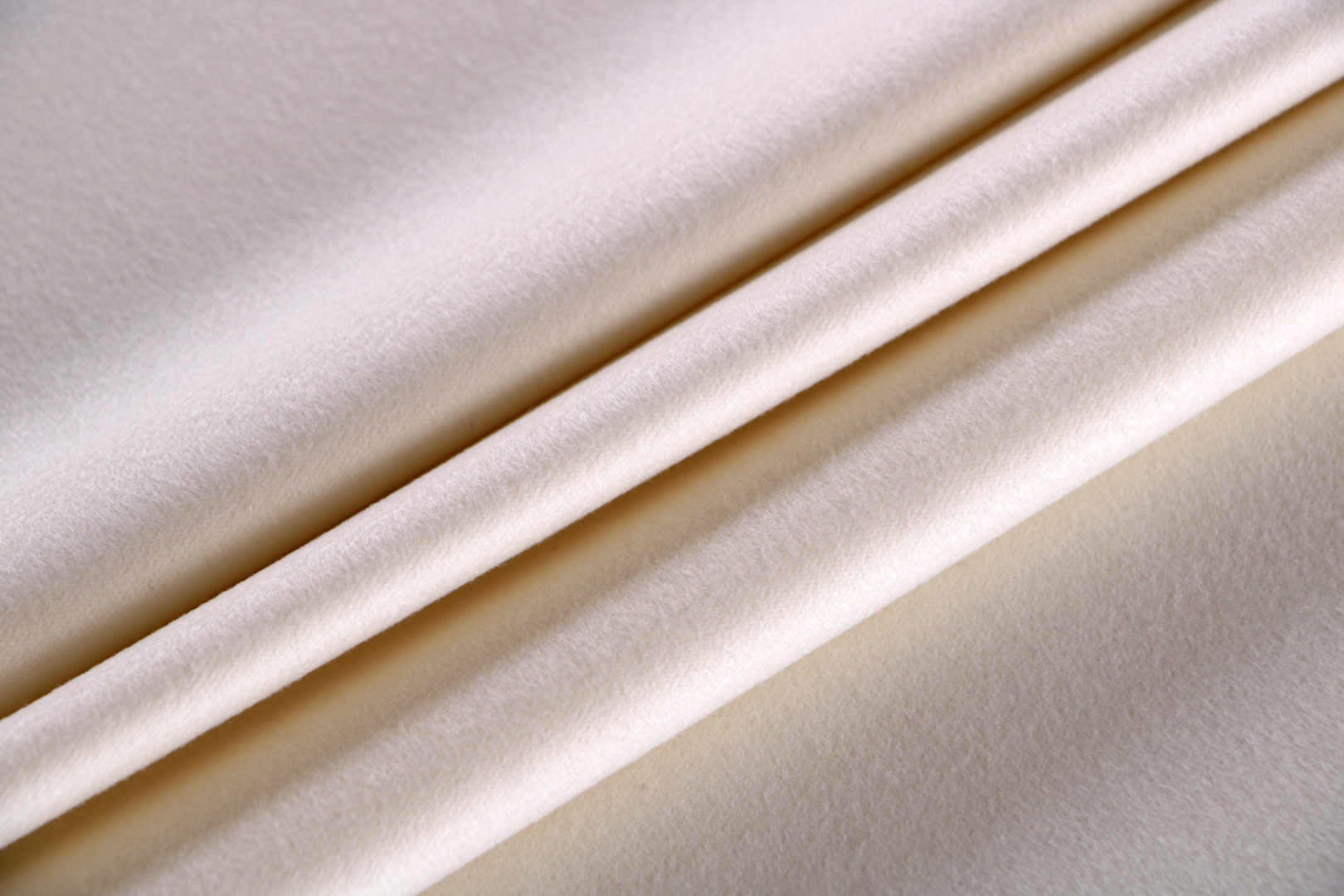 White Cashmere, Wool Apparel Fabric TC001075