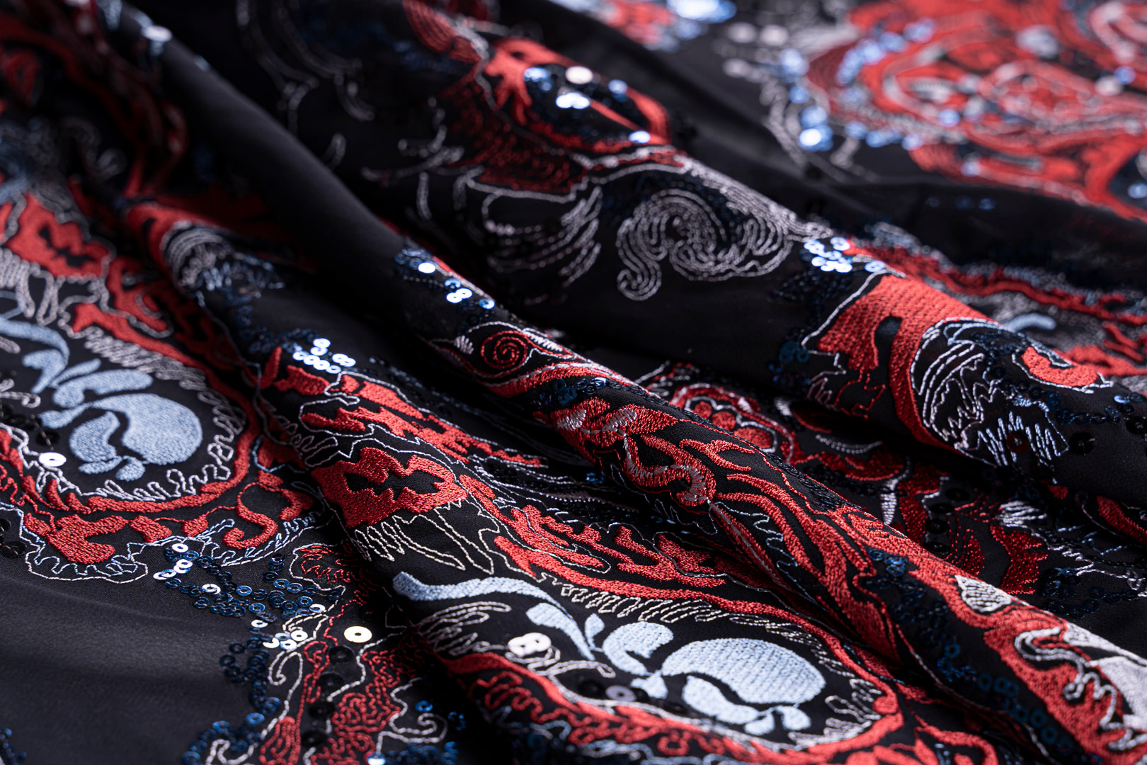 Tessuto Paillettes Nero, Rosso in Poliestere, Viscosa per Abbigliamento UN001206