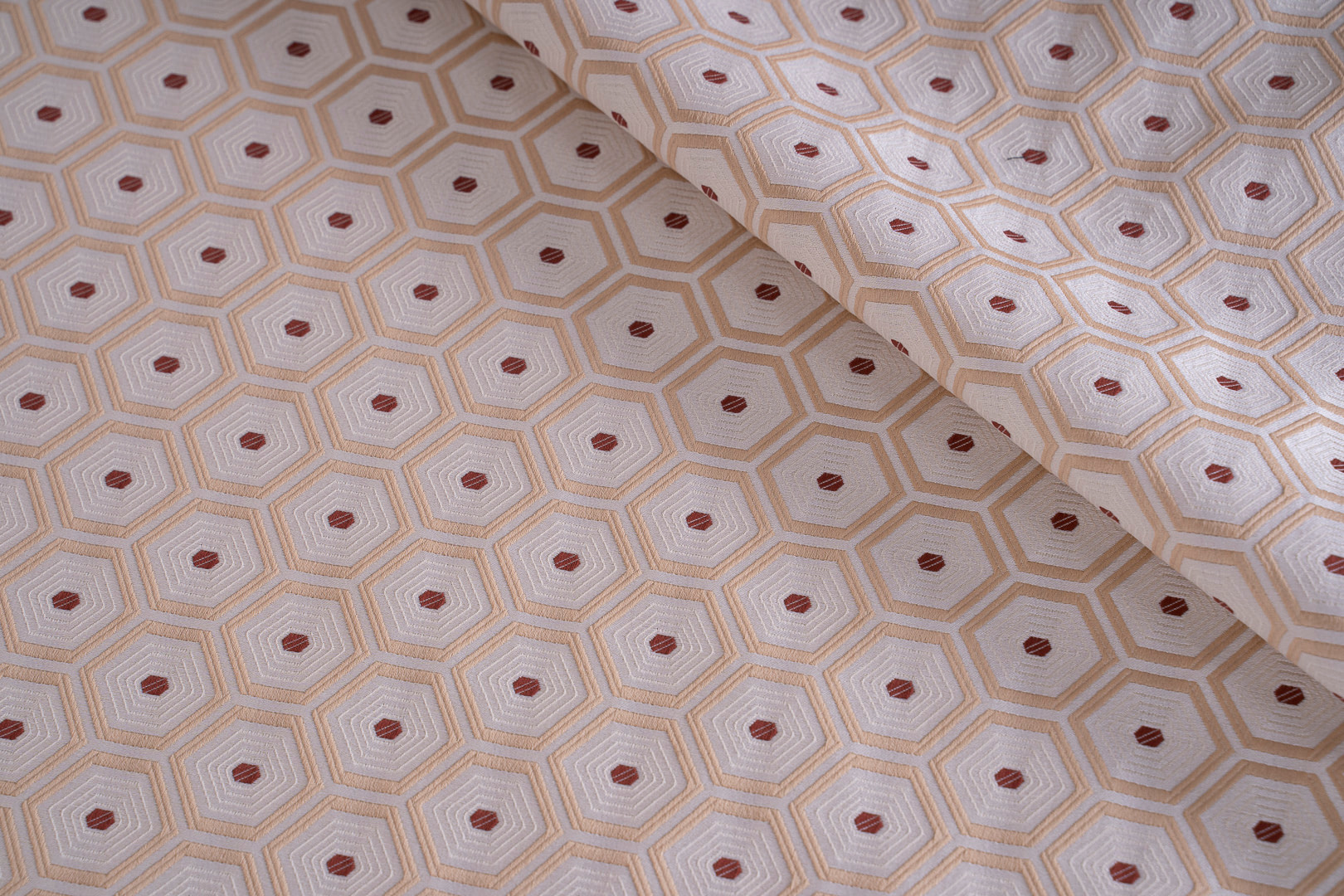 Beige Cotton, Polyester Apparel Fabric UN001220