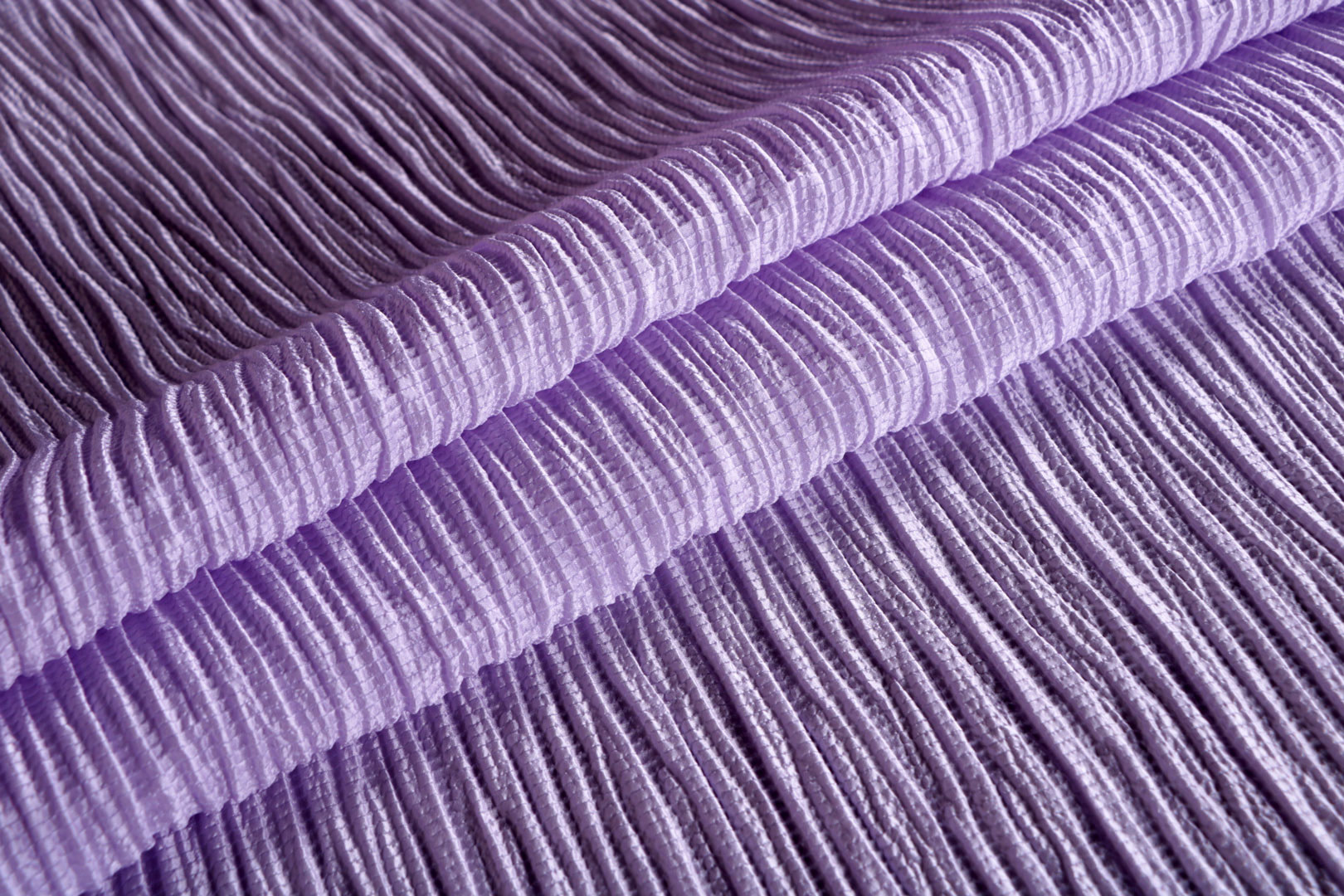 Purple Polyester, Silk Apparel Fabric UN001300