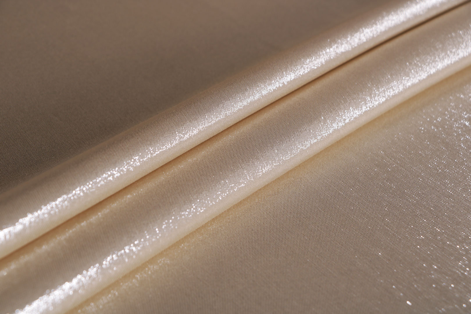 Beige, Silver Polyester, Silk Apparel Fabric UN001313