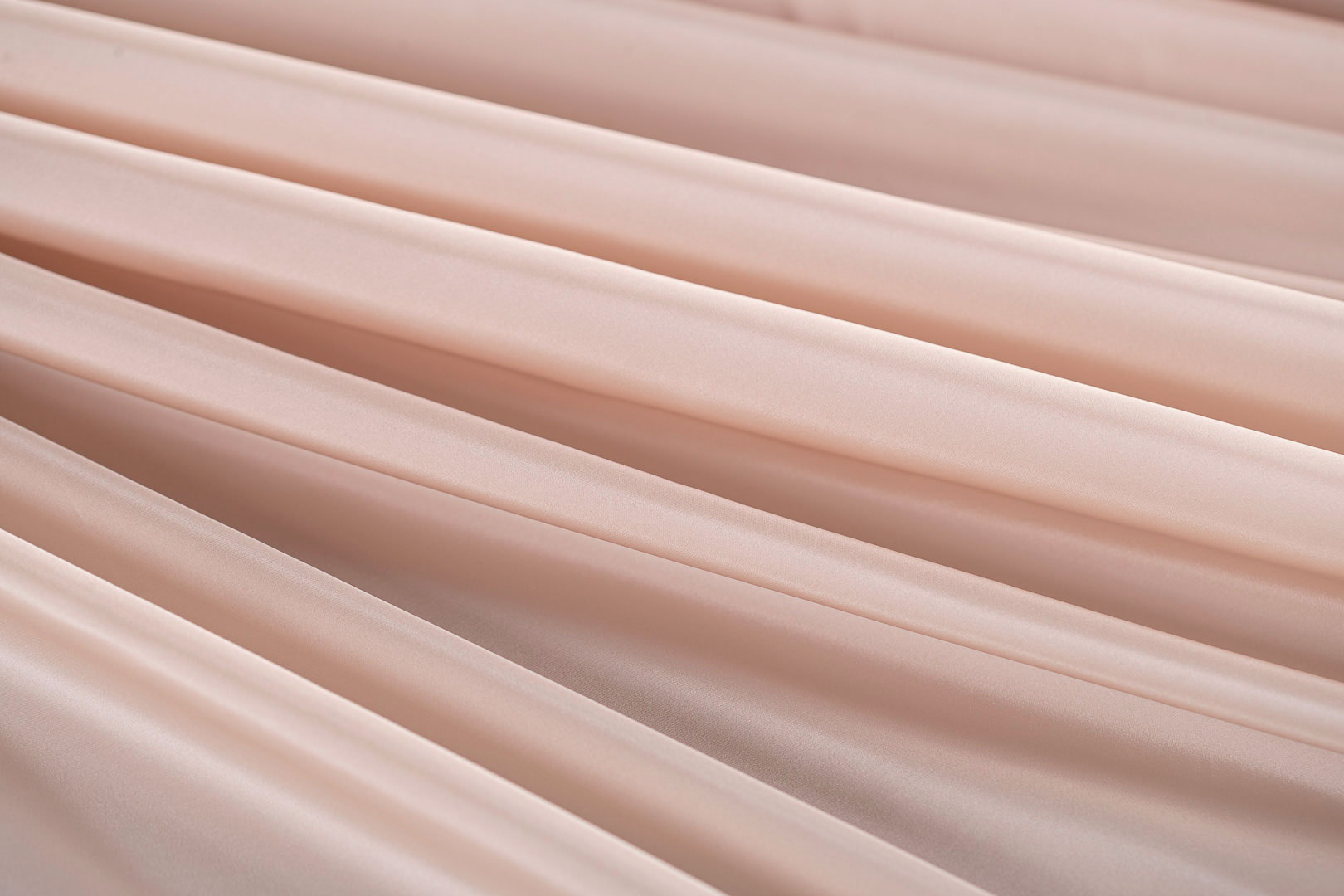 Powder pink silk taffeta fabric | new tess