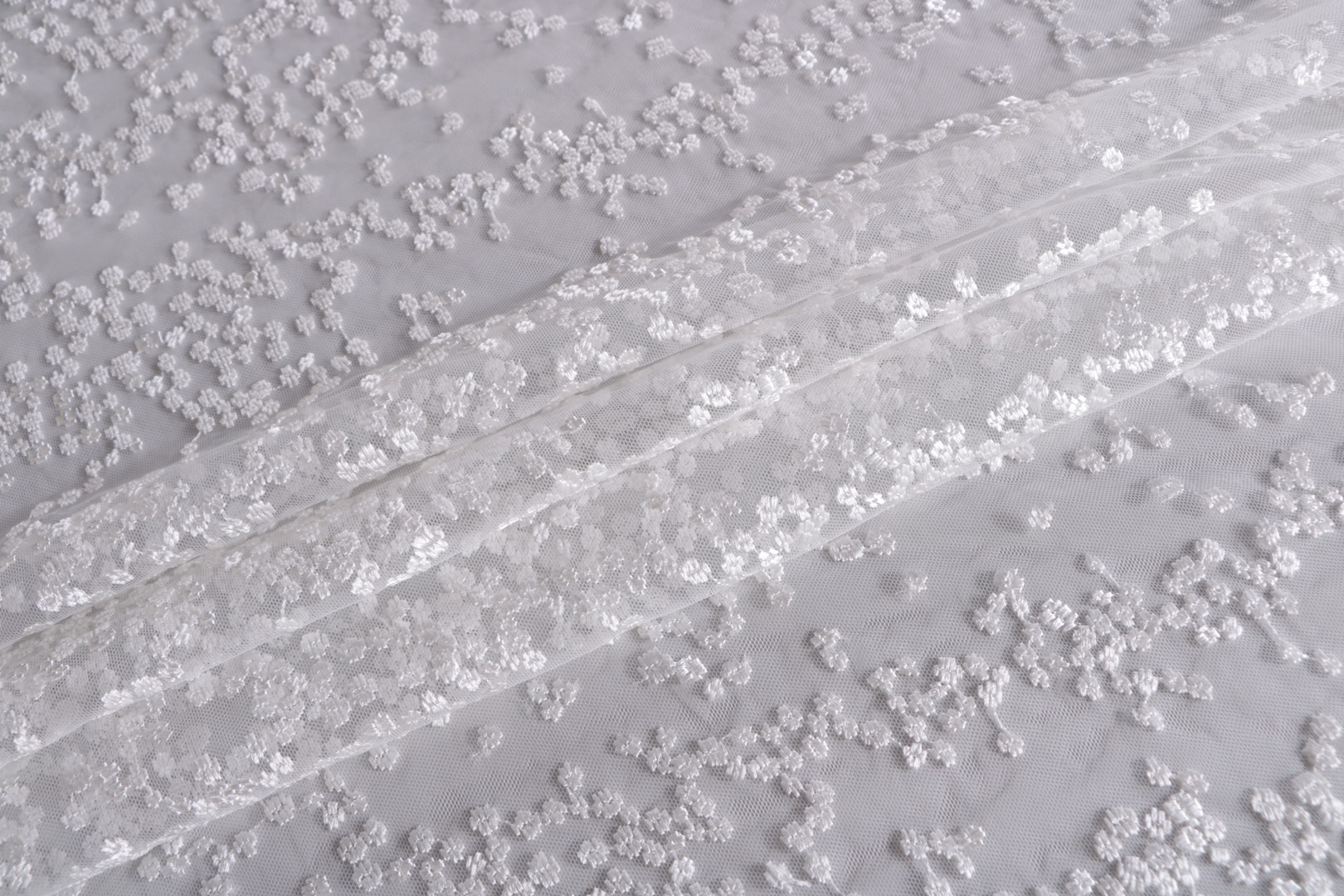 Laces-Embroidery Apparel Fabric TC001287