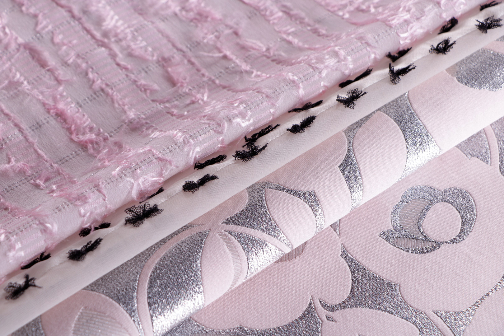 Tessuto Maglia Jacquard Fantasia Tigre Beige E Nero: Morbido Ed Elastico, Larghezza 159 Cm