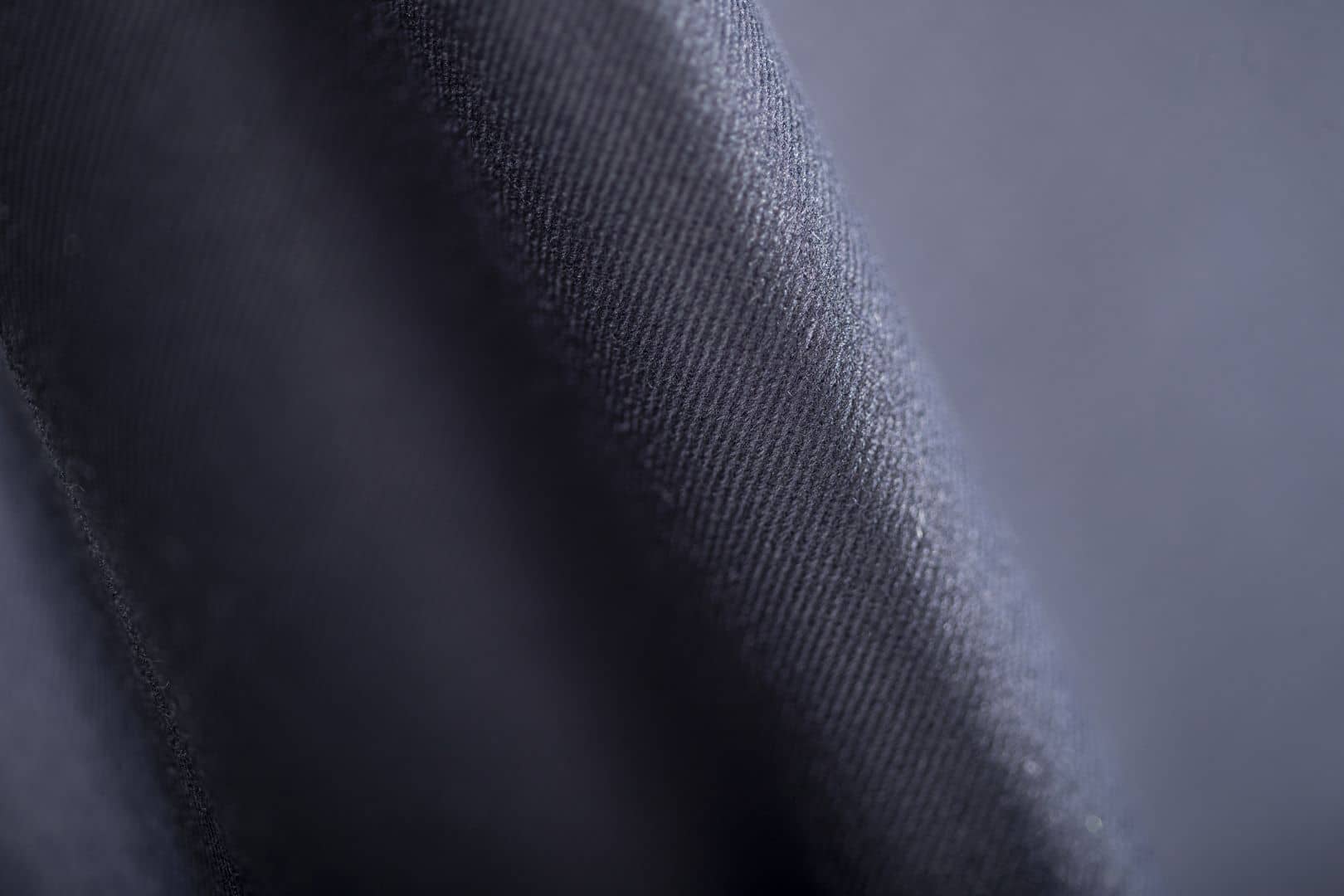 Graphite black three-dimensional gabardine fabric in stretch cotton