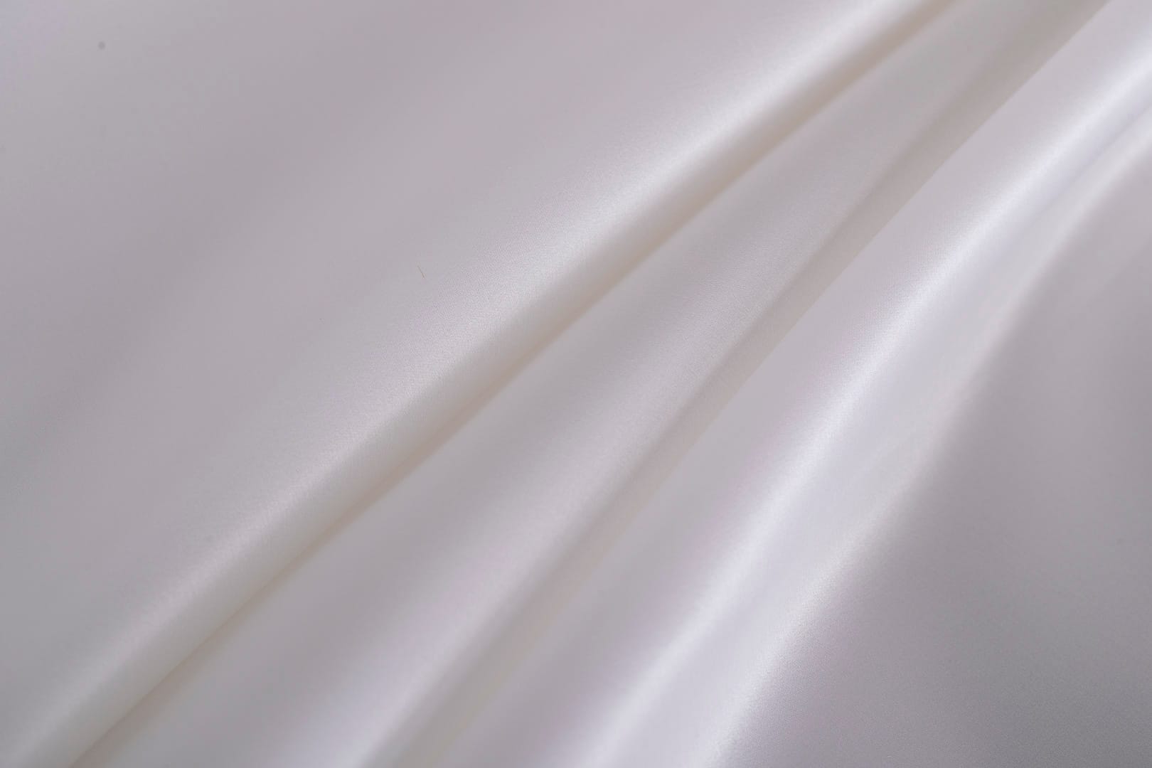 Tessuto Organza Bianco in Seta per abbigliamento