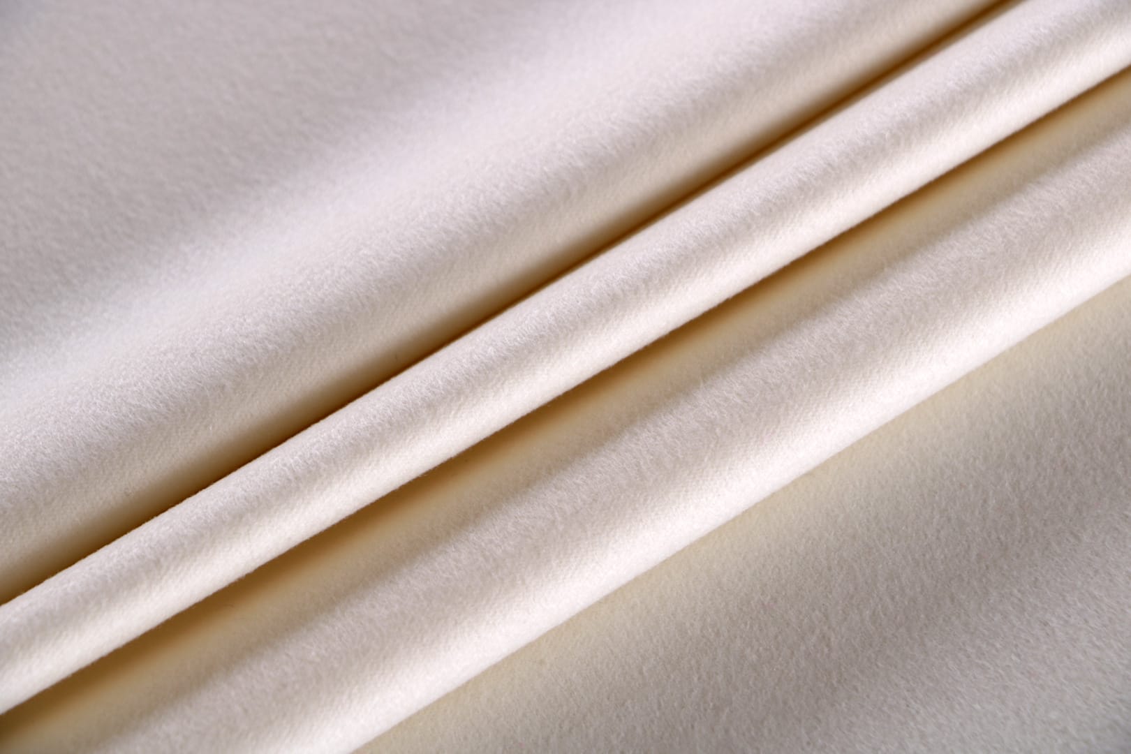 White Cashmere, Wool fabric for dressmaking