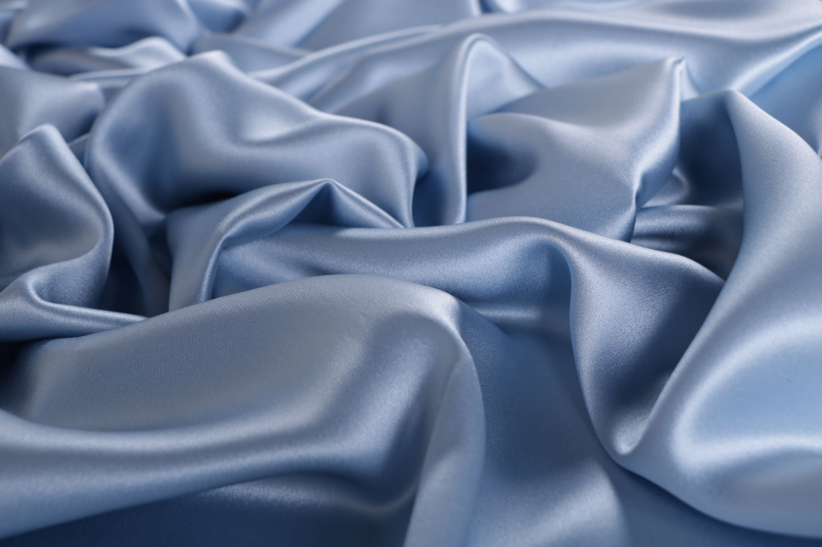 Tissu Couture Crêpe Satin Bleu bleuet en Soie UN000184