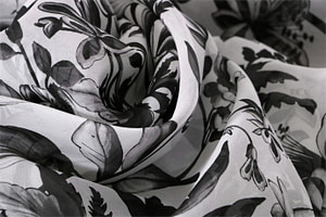 Black, White Silk Flower Fabric - Georgette Fiori K00800