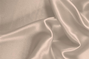 Tessuto Crêpe Satin Rosa Cipria in Seta per Abbigliamento UN000141