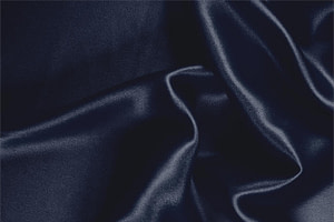 Tessuto Crêpe Satin Blu Notte in Seta per Abbigliamento UN000182