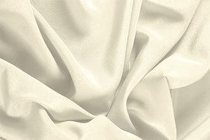 Tissu Couture Crêpe de Chine Blanc lait en Soie UN000328
