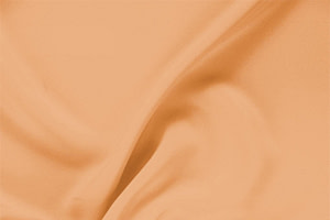 Tessuto Drap Arancione Albicocca in Seta per Abbigliamento UN000708