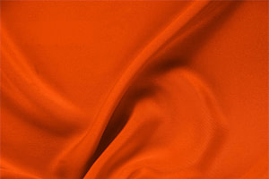 Tessuto Drap Arancione Corallo in Seta per Abbigliamento UN000709