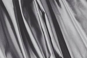 Gray Silk Duchesse Apparel Fabric UN000099