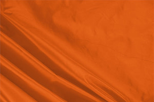 Tessuto Taffetà Arancione Aragosta in Seta per abbigliamento