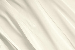 Tessuto Radzemire Bianco Avorio in Seta per abbigliamento