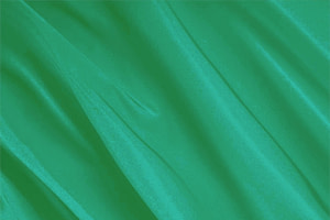Tessuto Radzemire Verde Bandiera in Seta per abbigliamento