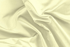 Tessuto Raso Shantung Giallo Granturco in Seta per abbigliamento