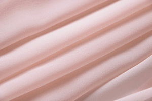 Pink Silk Georgette Apparel Fabric UN000486