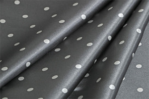 Tissu satin de soie avec motif à petits pois sur fond gris - new tess