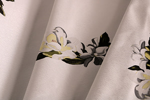 Tissu Couture Fleurs Jacquard UN001130