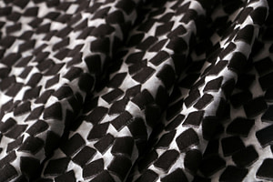 Geometric Jacquard Apparel Fabric UN001115