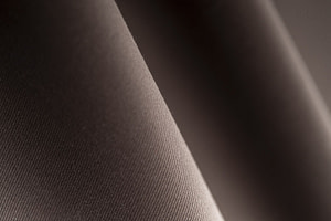 Beaver brown three-dimensional gabardine fabric in stretch cotton