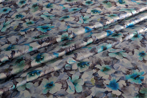 Tessuto Fiori All Over ST000408 per Abbigliamento